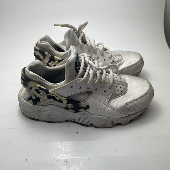 Wmns Air Huarache Run SE 'White Black' 859429-100 size 7 US - Picture 1 of 14